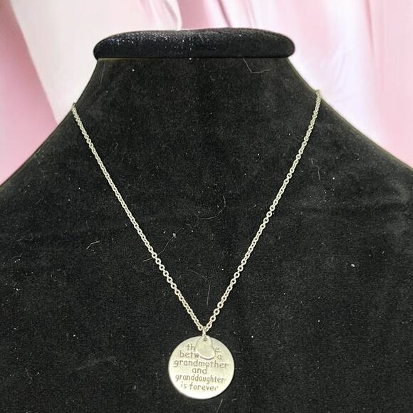 Silver "Grandmother and Granddaughters Love" Pendant Necklace – 21" Chain - Picture 1 of 9